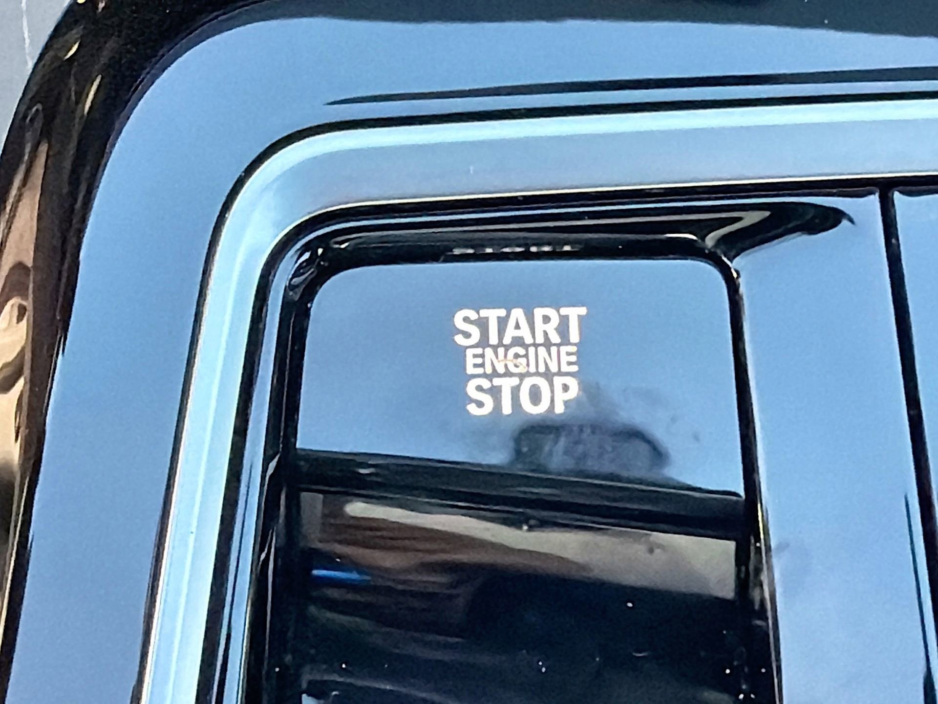 Certified 2025 BMW 740i xDrive image 38