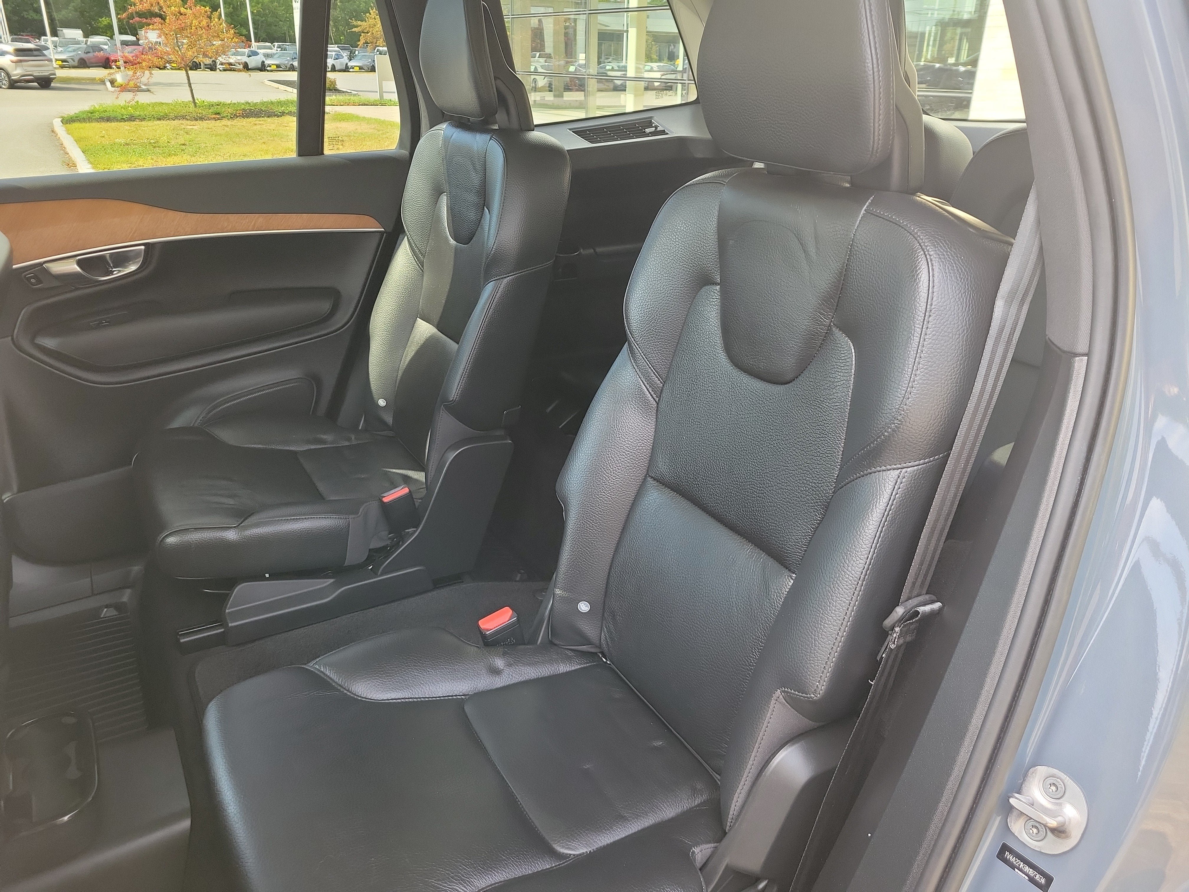 Used 2022 Volvo XC90 T6 Momentum w/ Advanced Package AWD/4WD image 29