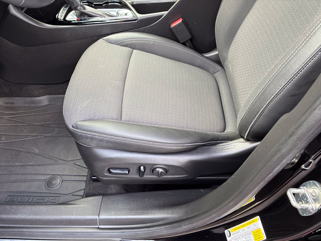 Used 2023 Buick Encore GX Select w/ Sport Touring Package AWD/4WD image 13