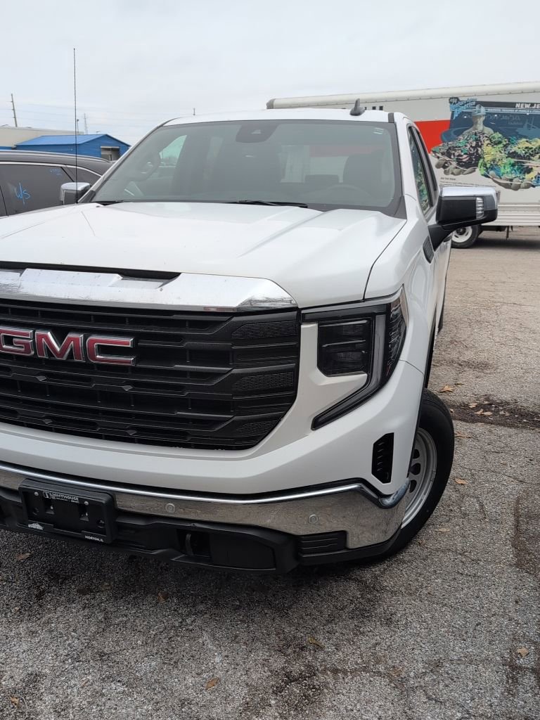 Used 2025 GMC Sierra 1500 Pro w/ Pro Value Package image 5