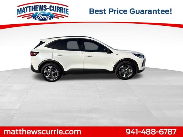 New 2026 Ford Escape ST-Line w/ Tech Pack #1 FWD image 3