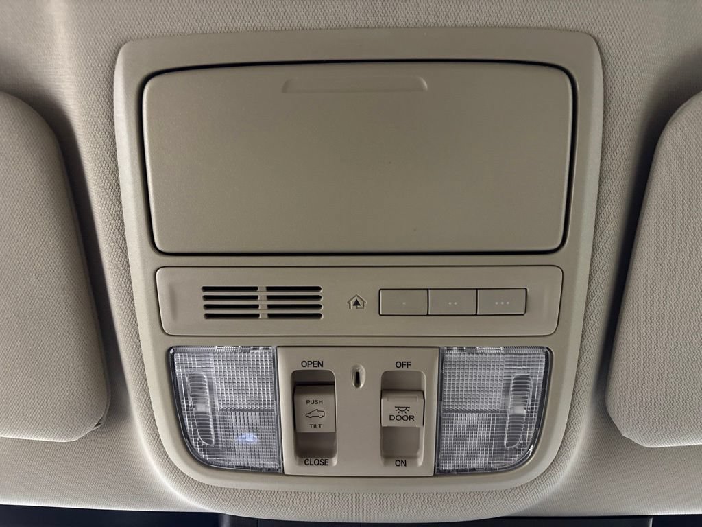 Used 2018 Honda CR-V Touring image 24