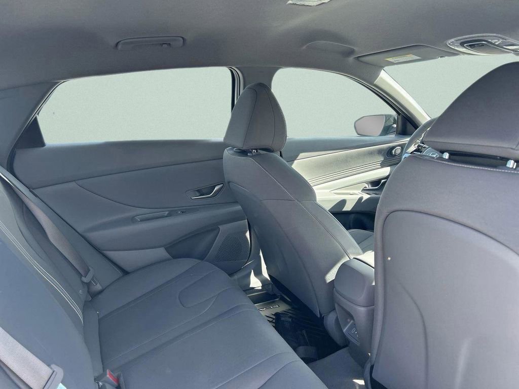 New 2026 Hyundai Elantra Sport FWD image 21
