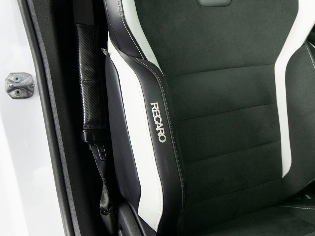 Used 2022 Ford Mustang Shelby GT500 w/ Carbon Fiber Track Pack image 34