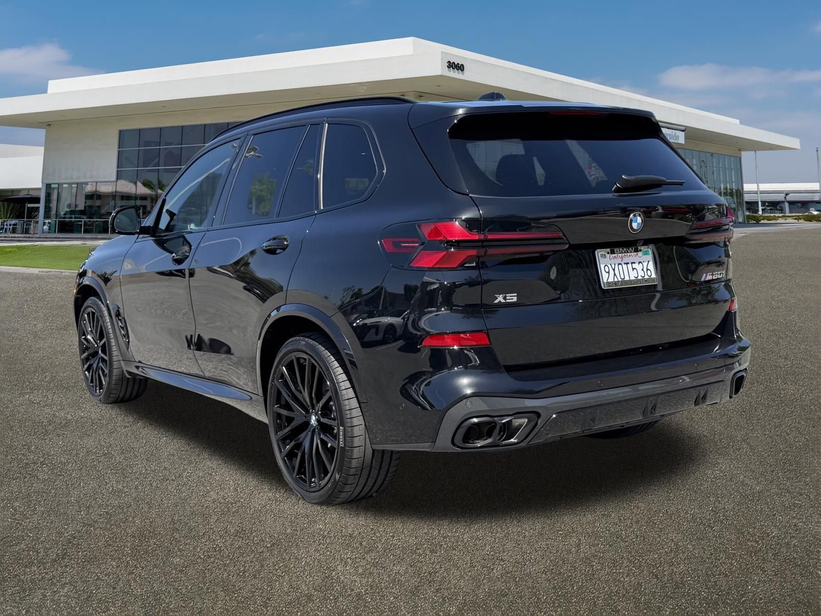 Certified 2026 BMW X5 M60i w/ Climate Comfort Package AWD/4WD image 8