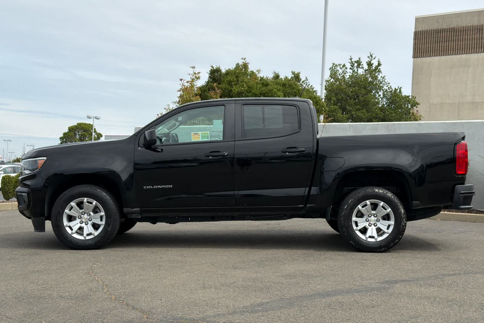 Used 2021 Chevrolet Colorado LT w/ LT Convenience Package RWD image 9