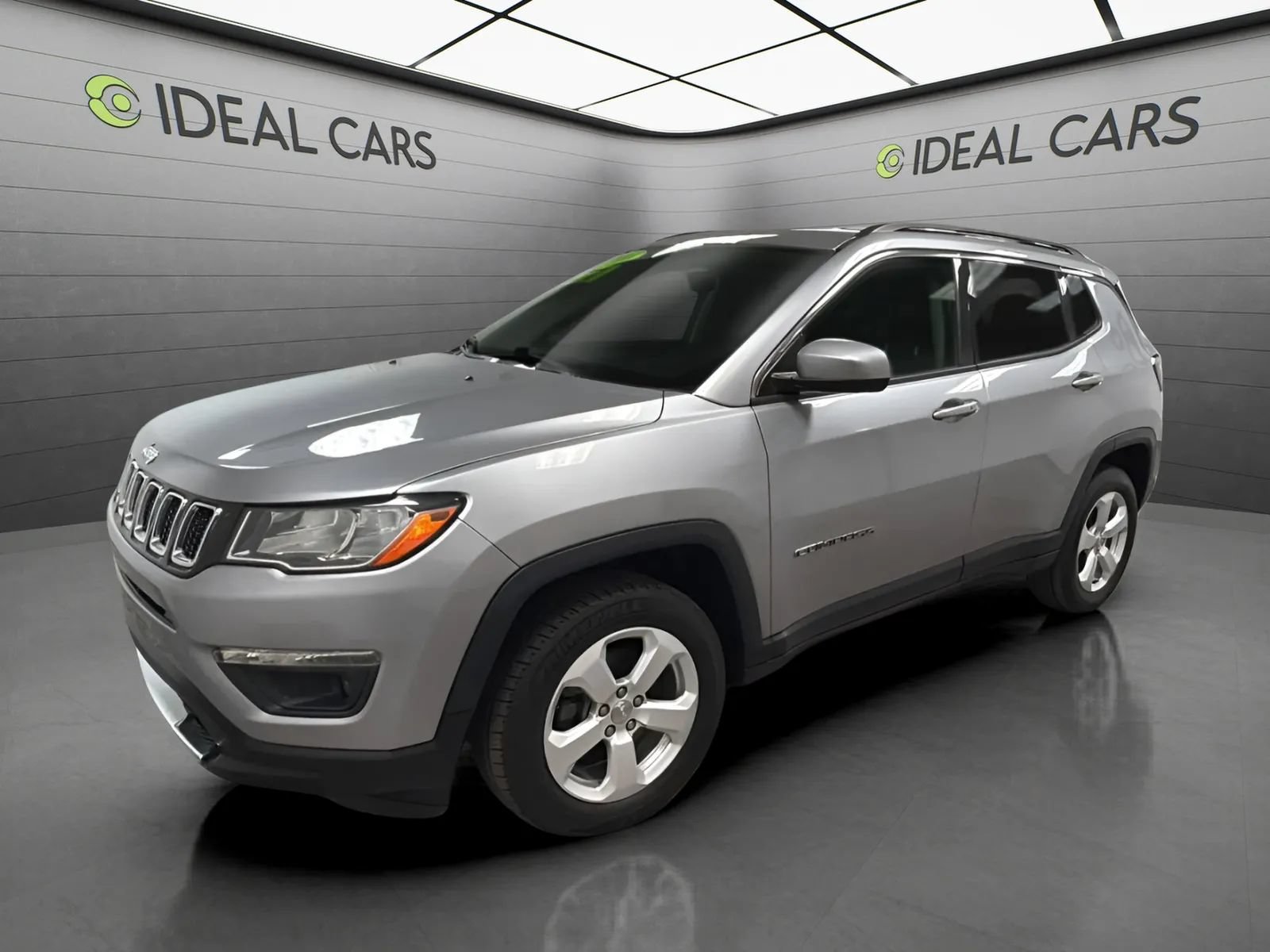 Used 2018 Jeep Compass Latitude w/ Popular Equipment Group AWD/4WD image 1
