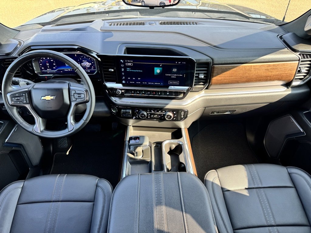 Used 2024 Chevrolet Silverado 1500 High Country w/ Technology Package image 16