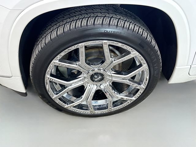 Used 2020 Chevrolet Traverse Premier image 36