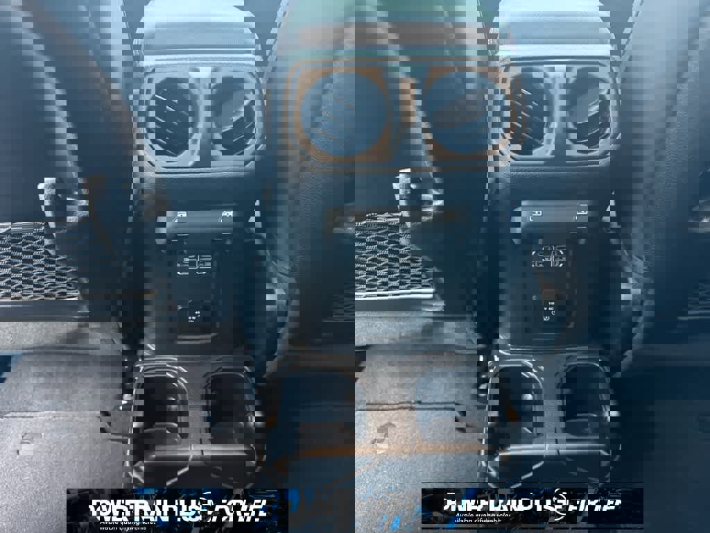 Used 2024 Jeep Gladiator Rubicon image 12