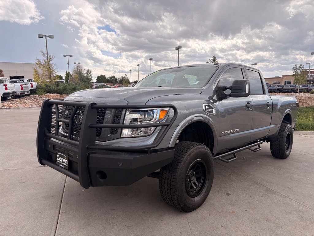 Used 2017 Nissan Titan PRO-4X w/ Pro-4x Convenience Package AWD/4WD image 3