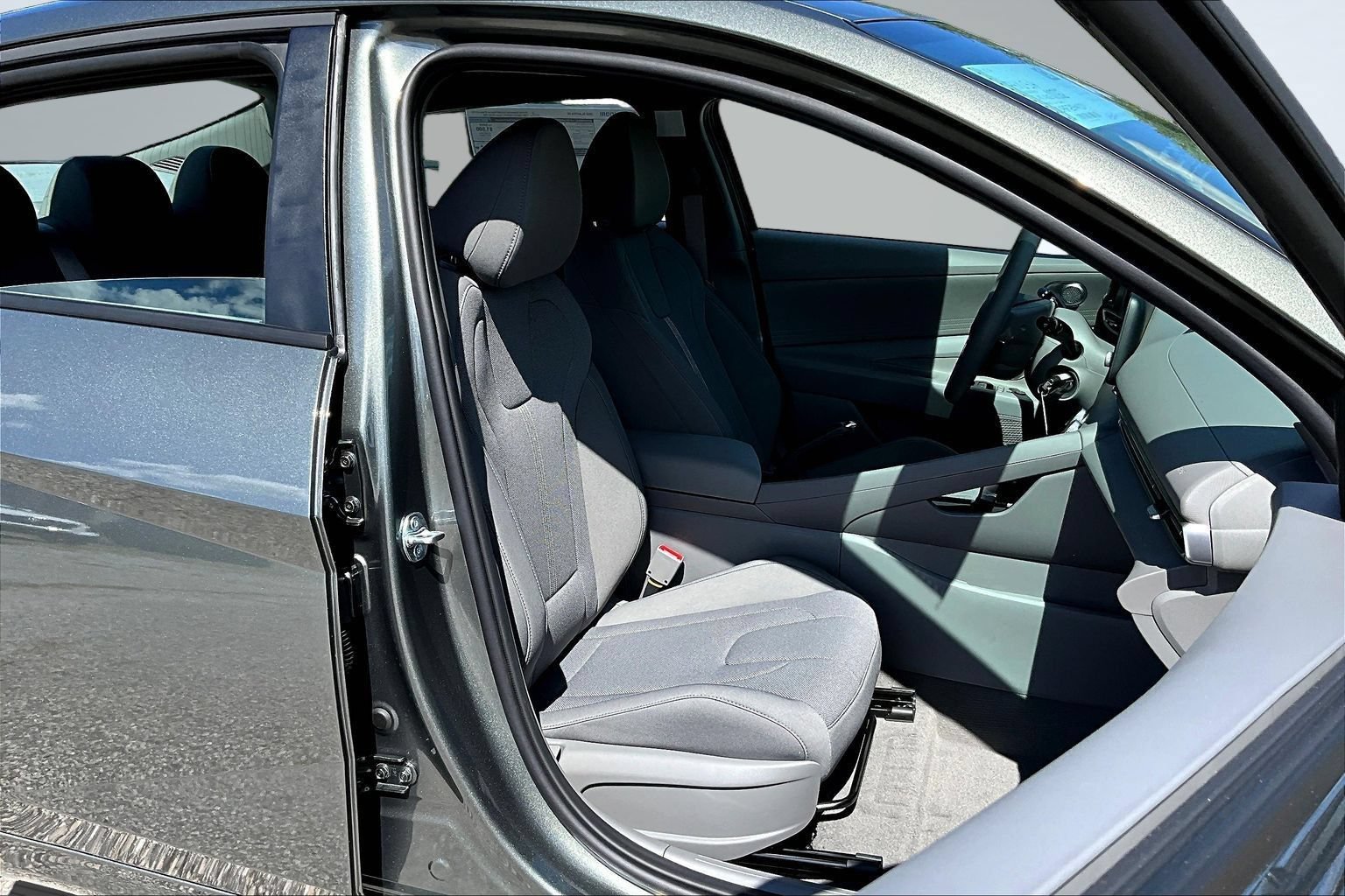 New 2026 Hyundai Elantra SE FWD image 10