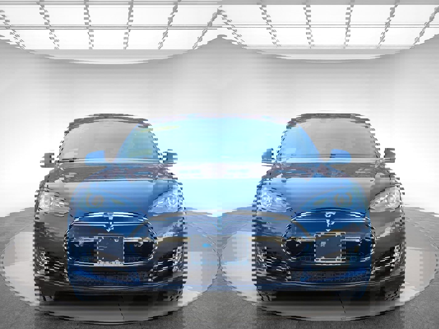 Used 2015 Tesla Model S 70D image 2