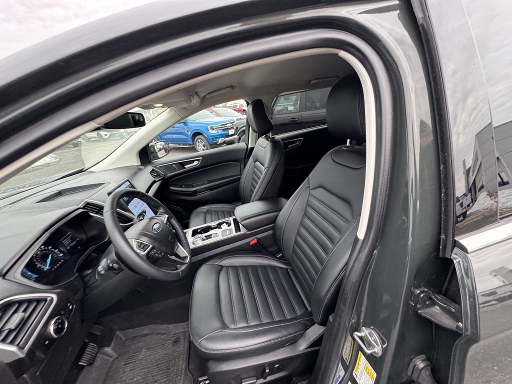 Certified 2024 Ford Edge SEL w/ Convenience Package image 11