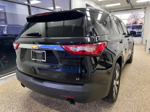 Used 2020 Chevrolet Traverse LT w/ LT Premium Package image 2