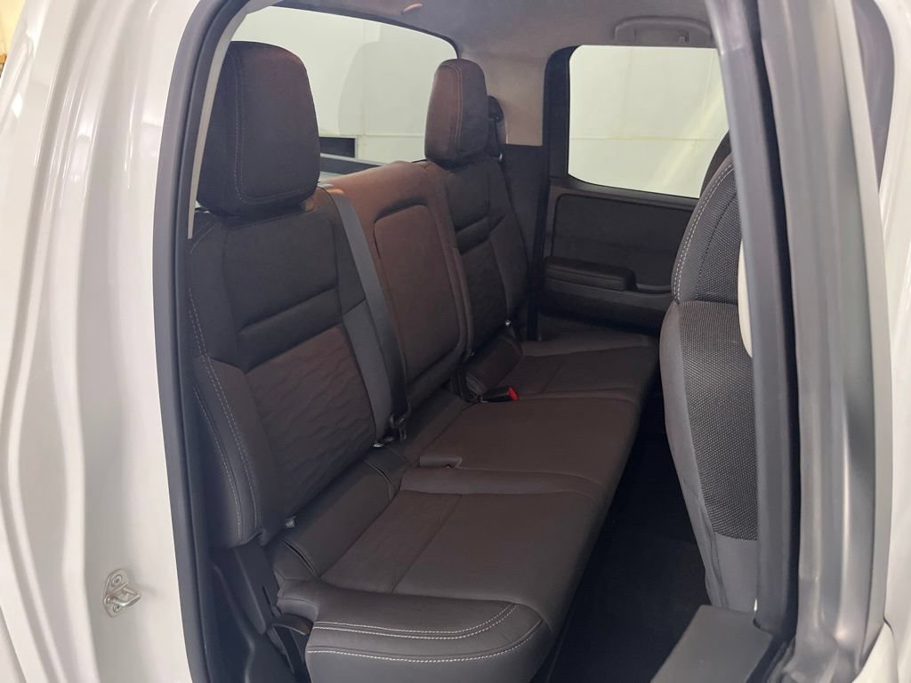 Used 2024 Nissan Frontier SV w/ Technology Package AWD/4WD image 20