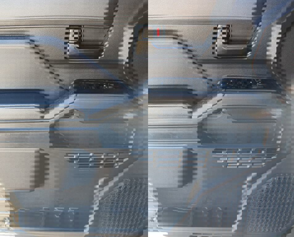 Used 2024 Toyota Tacoma SR image 25