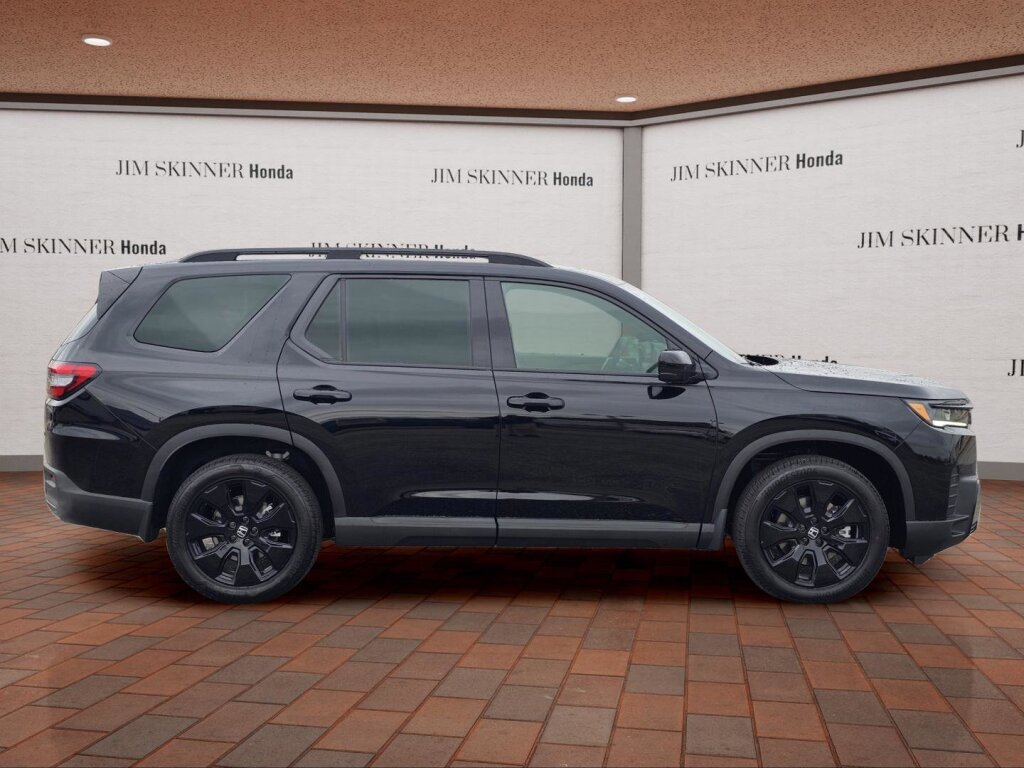 New 2026 Honda Pilot Black Edition image 7