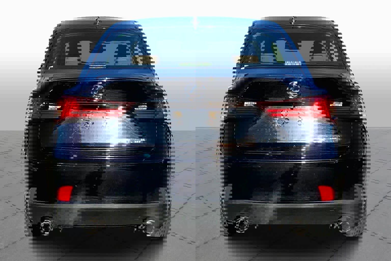 Used 2016 Lexus IS 300 AWD image 4