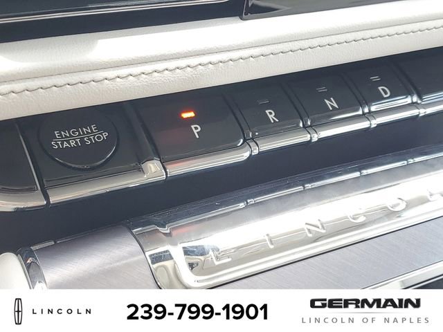 New 2025 Lincoln Aviator AWD w/ Equipment Group 101A image 25