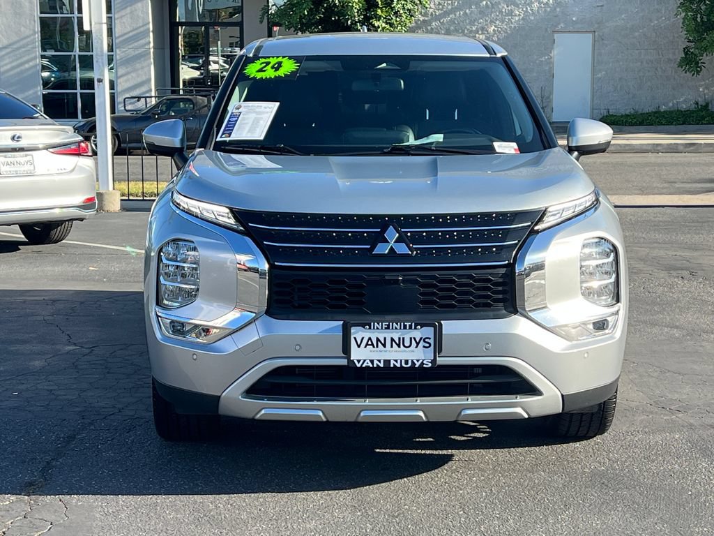 Used 2024 Mitsubishi Outlander SE FWD image 12
