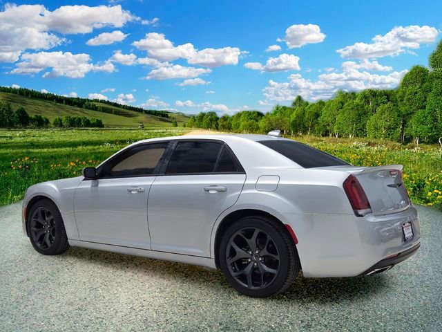Certified 2022 Chrysler 300 S w/ Comfort Group RWD image 4