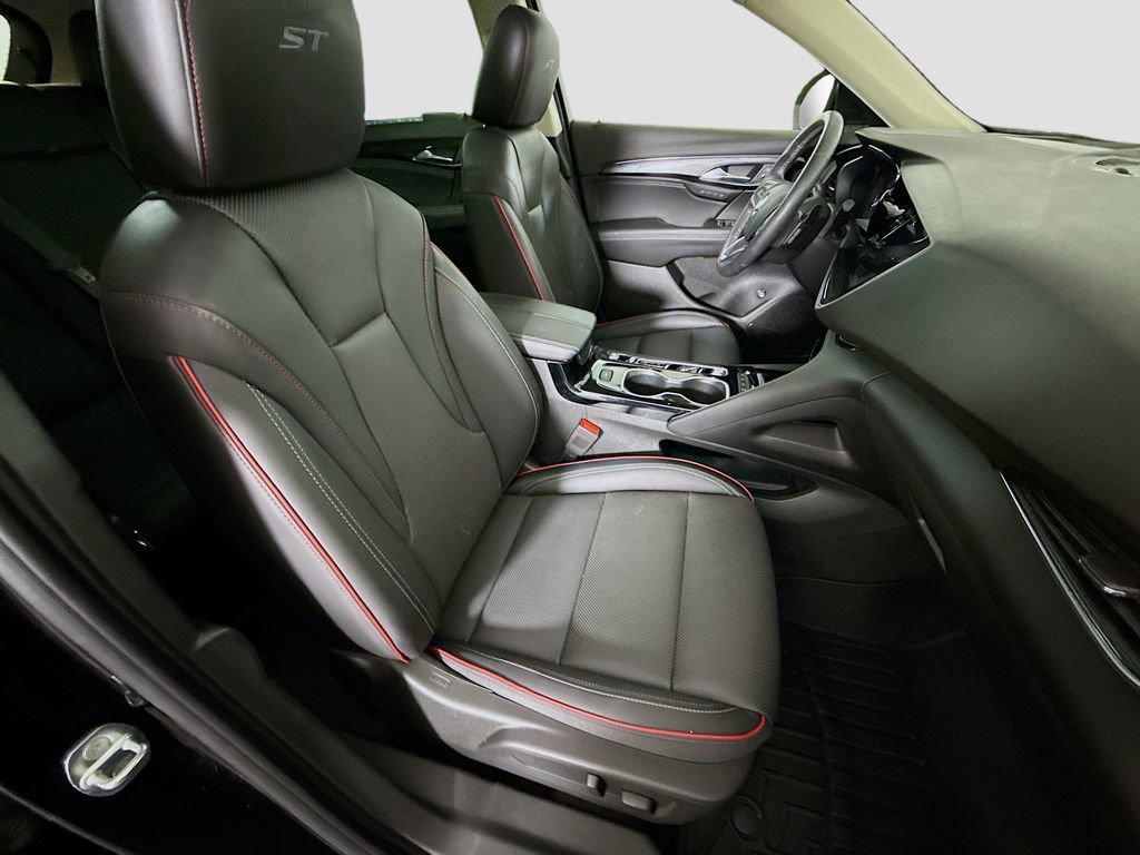 Used 2023 Buick Envision Essence w/ Sport Touring Package image 27