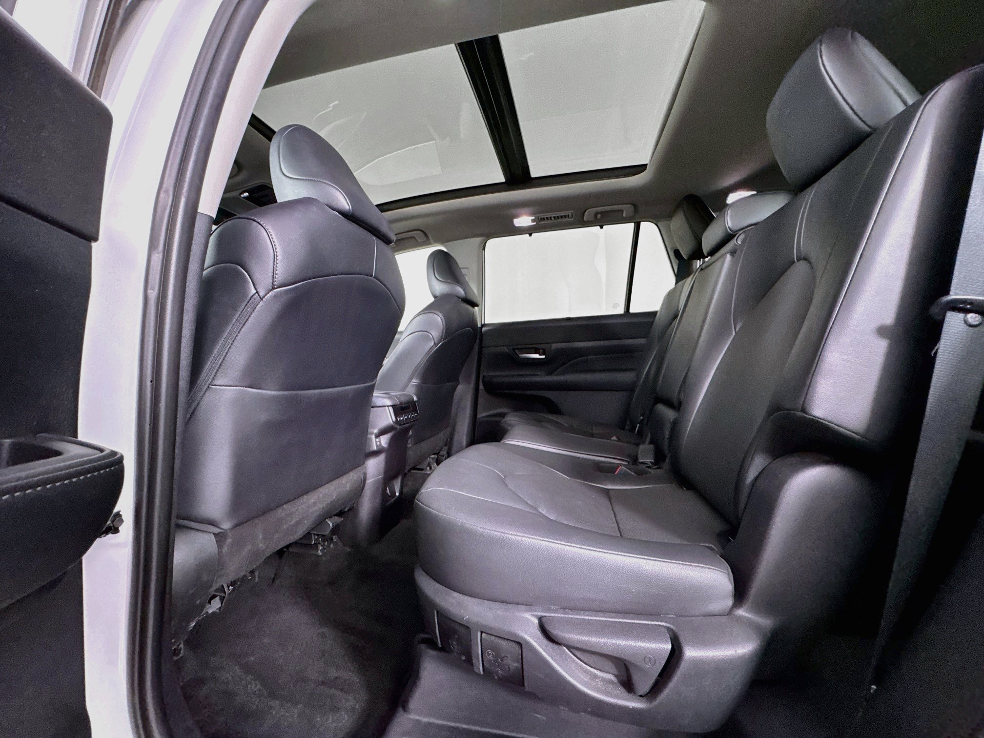 Certified 2025 Toyota Grand Highlander AWD image 24