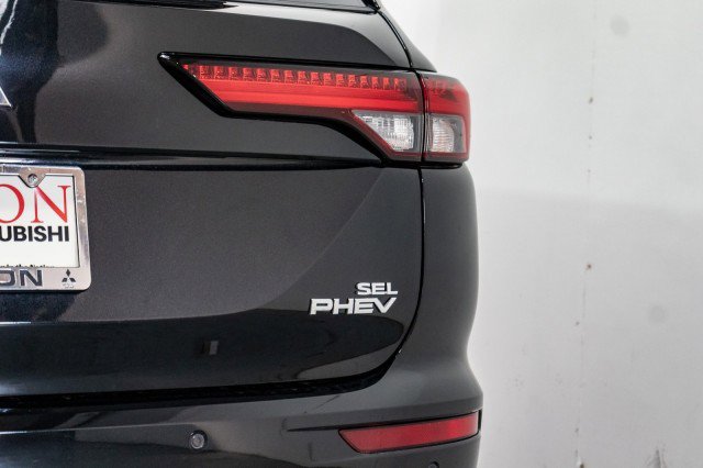 New 2025 Mitsubishi Outlander SEL image 5