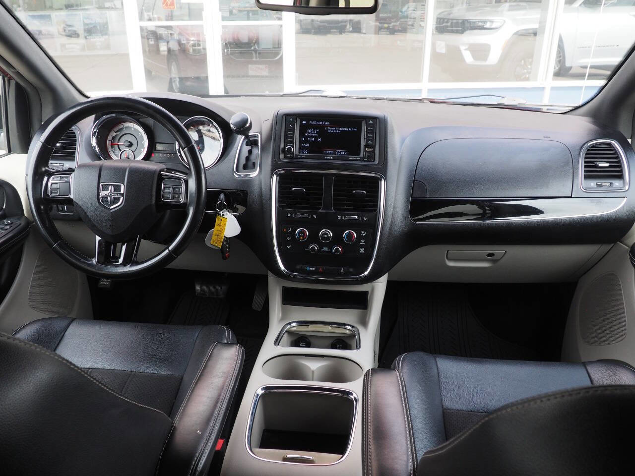Used 2020 Dodge Grand Caravan SXT FWD image 17