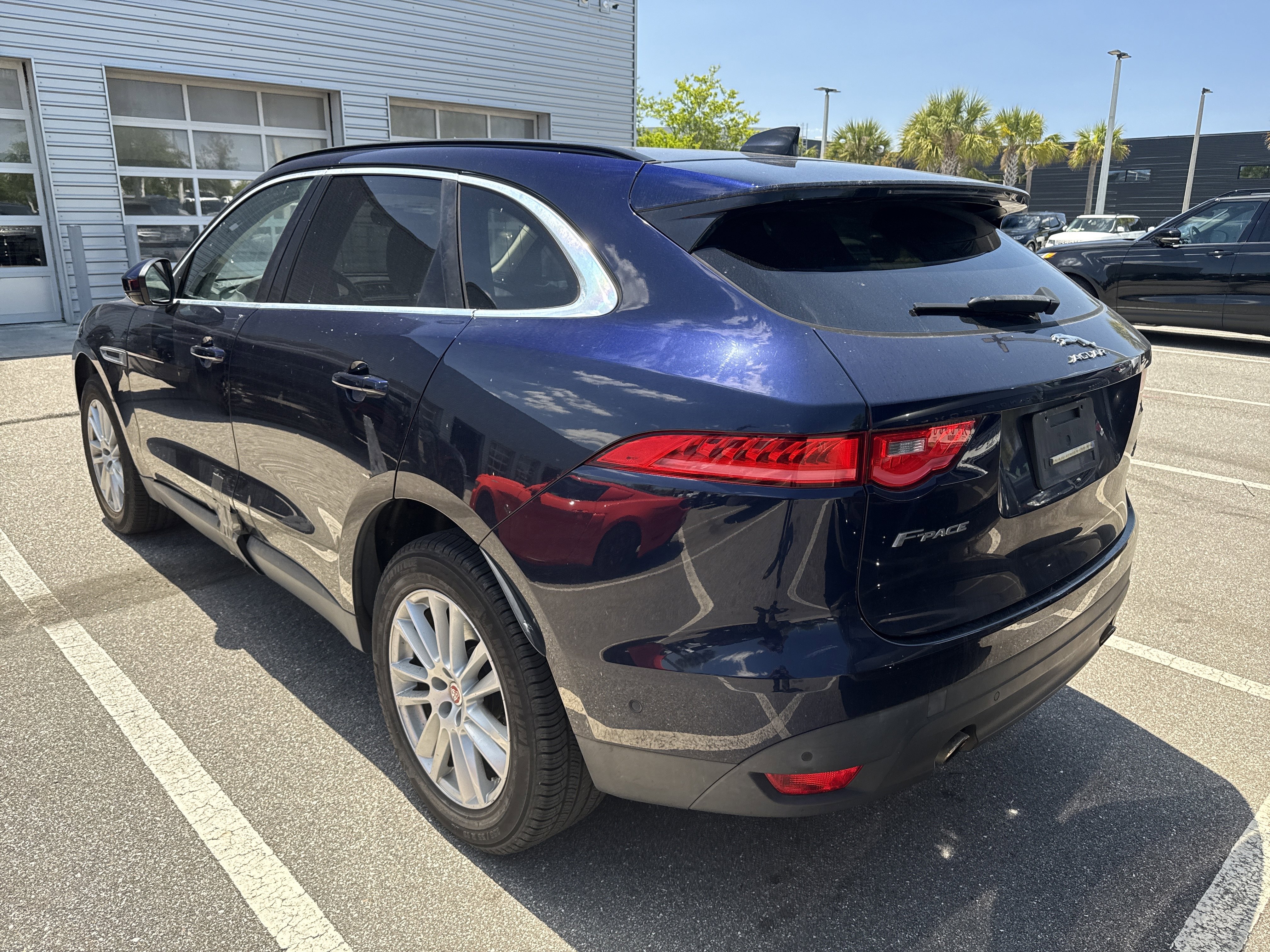 Used 2020 Jaguar F-PACE Prestige image 3