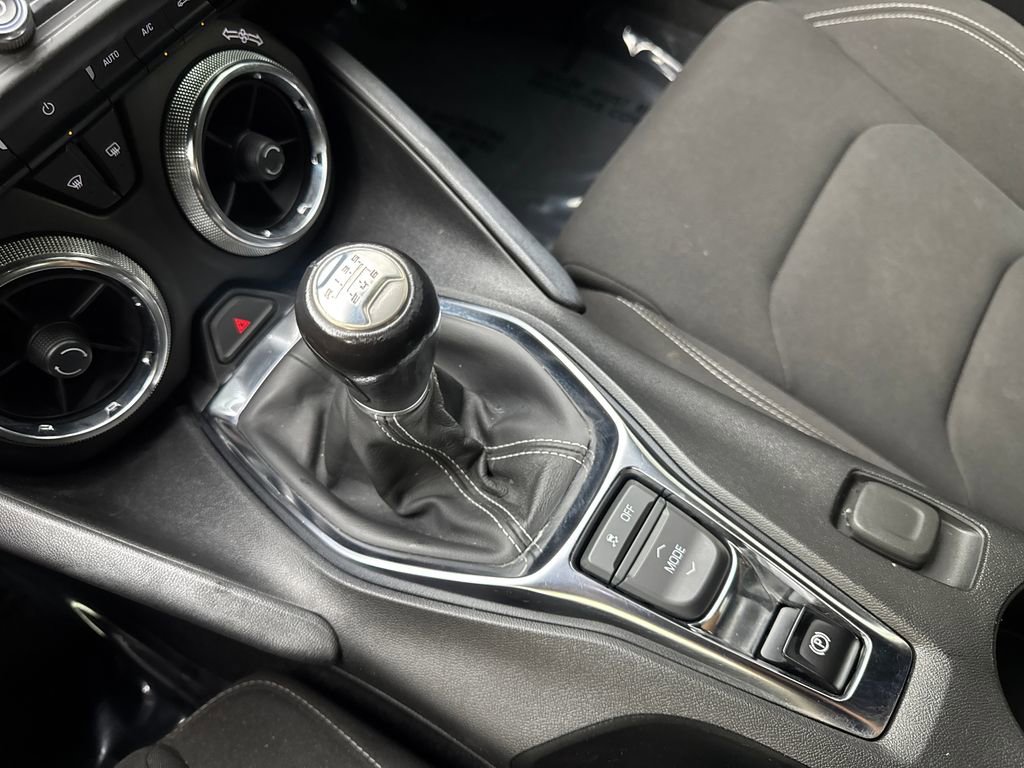 Used 2021 Chevrolet Camaro LT w/ Technology Package RWD image 59