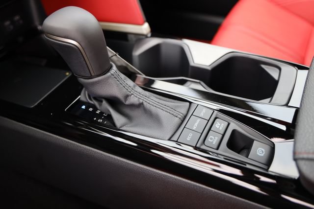 New 2026 Toyota Camry Hybrid FWD image 22