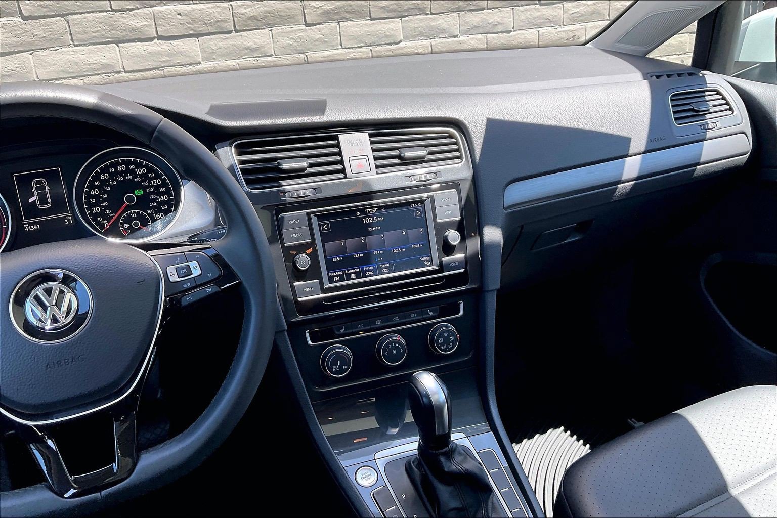 Certified 2021 Volkswagen Golf 4-Door FWD image 5
