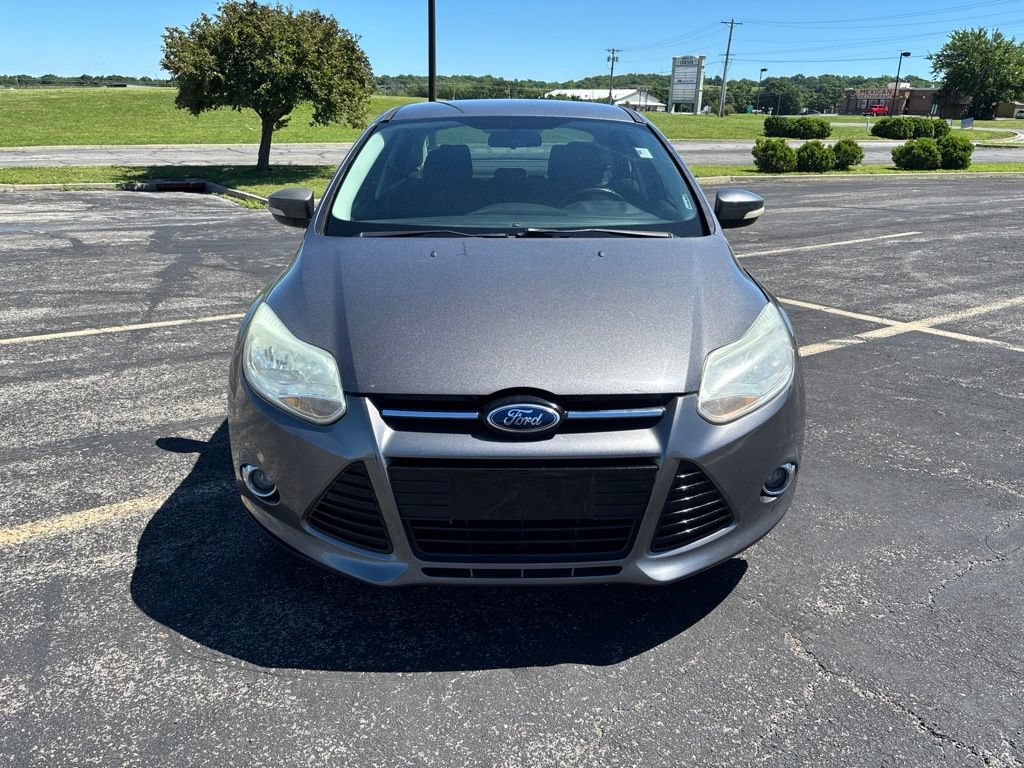 Used 2012 Ford Focus SEL FWD image 2