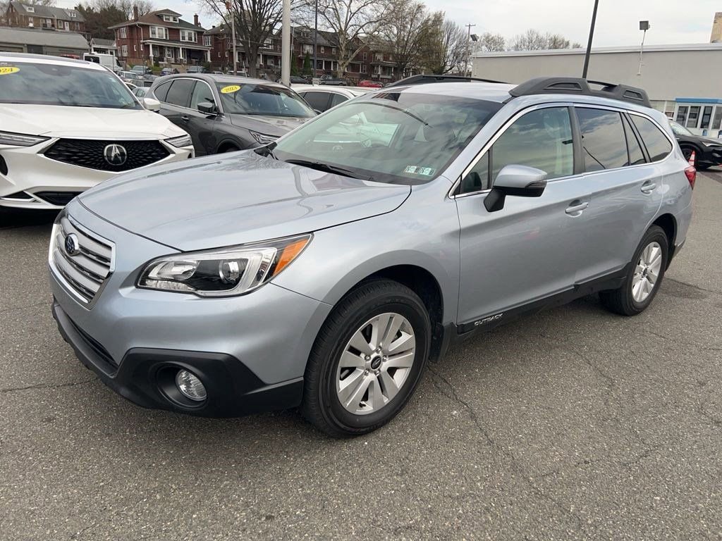 Used 2017 Subaru Outback 2.5i Premium image 2