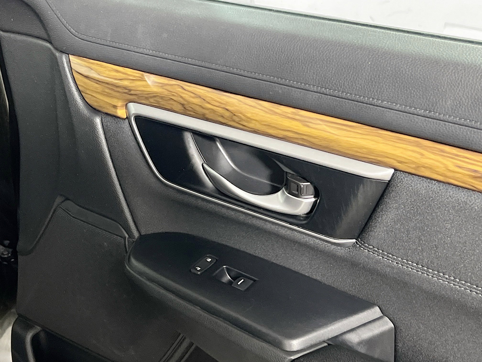 Used 2019 Honda CR-V EX image 32