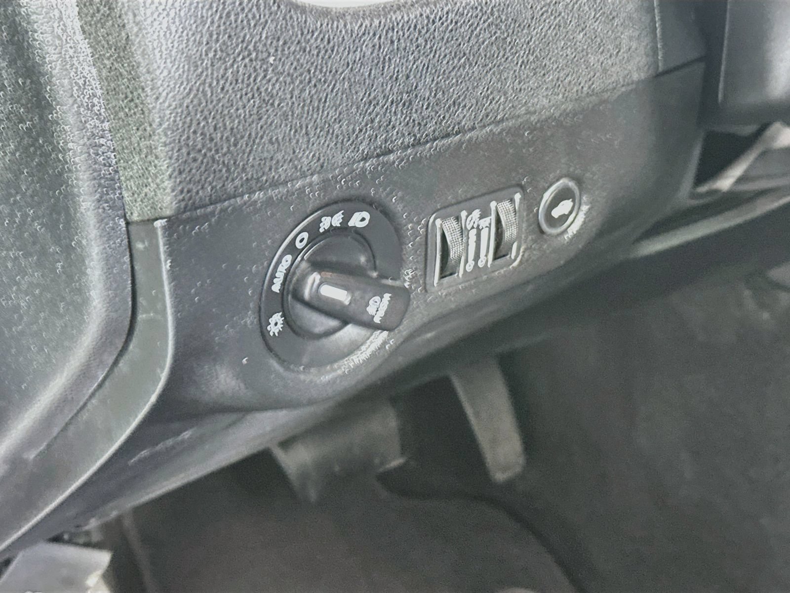 Used 2019 Dodge Charger SXT AWD/4WD image 10