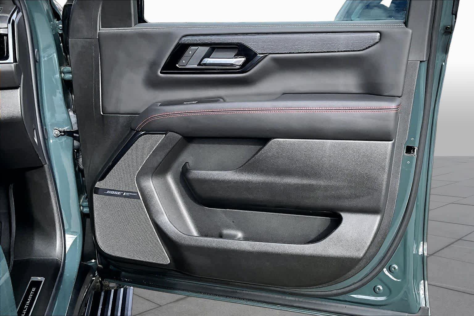 Used 2026 GMC Yukon XL AT4 Ultimate w/ LPO, Floor Liner Package AWD/4WD image 25
