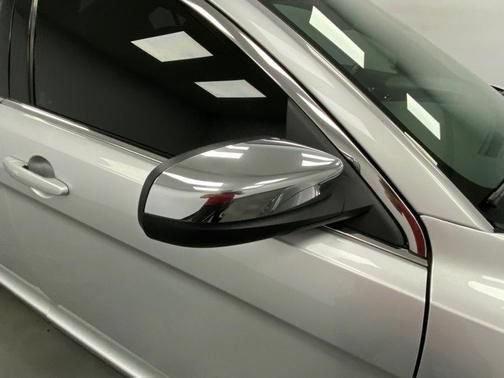 Used 2019 Ford Taurus Limited FWD image 15
