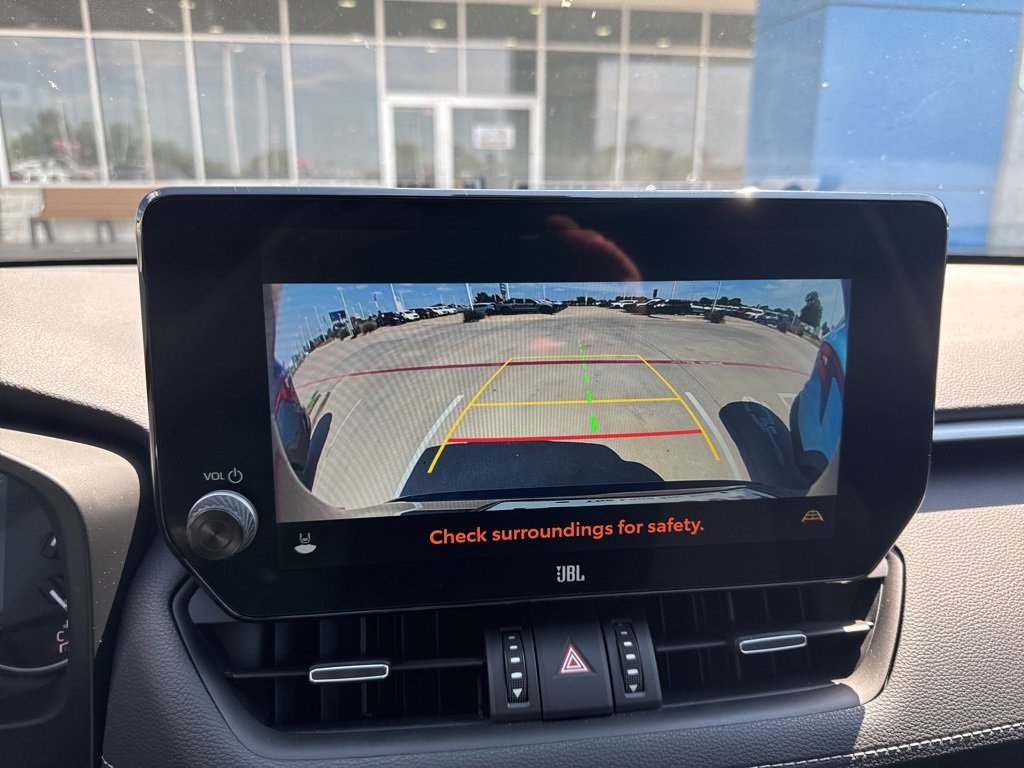 Used 2023 Toyota RAV4 XLE Premium image 10