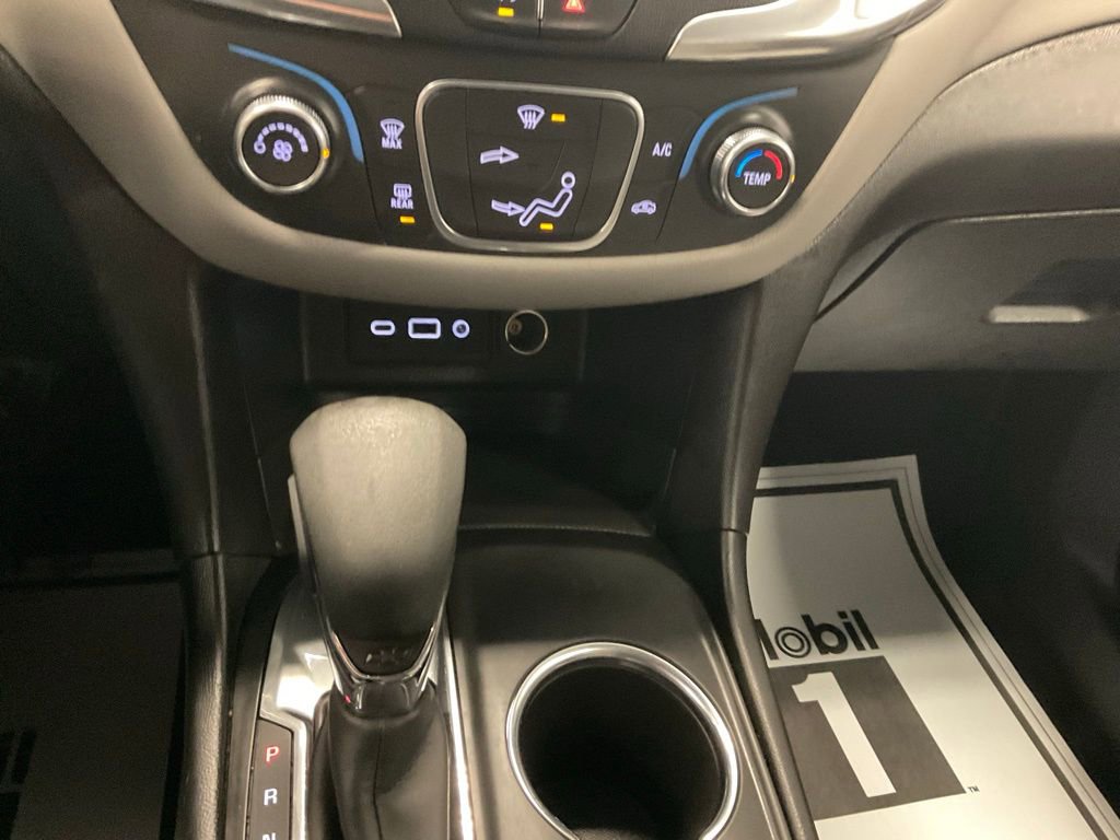 Used 2022 Chevrolet Equinox LT image 16