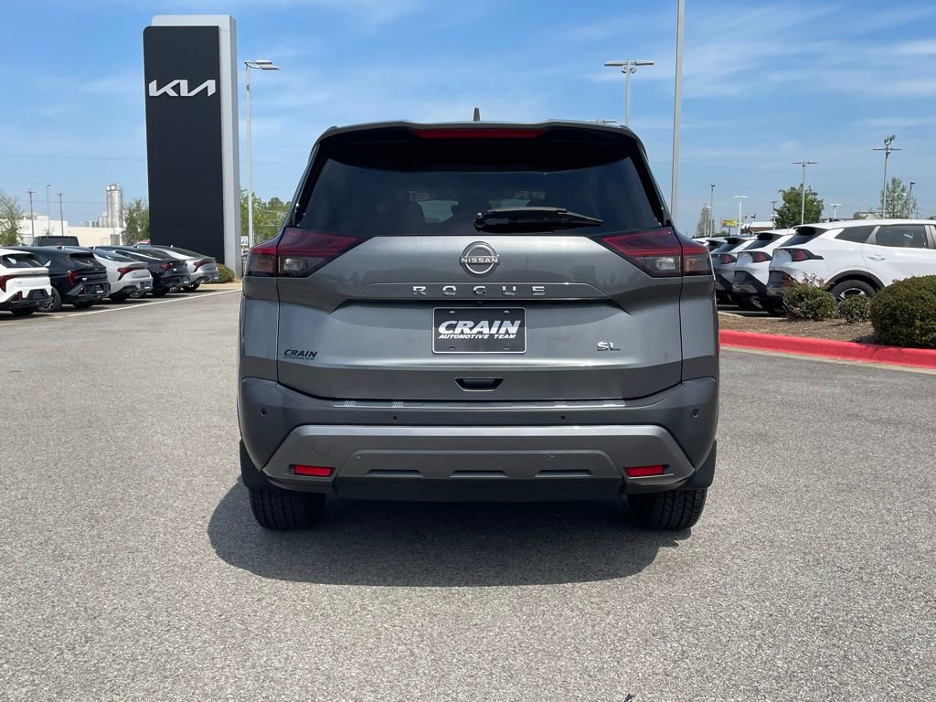 Used 2023 Nissan Rogue SL w/ SL Premium Package image 6