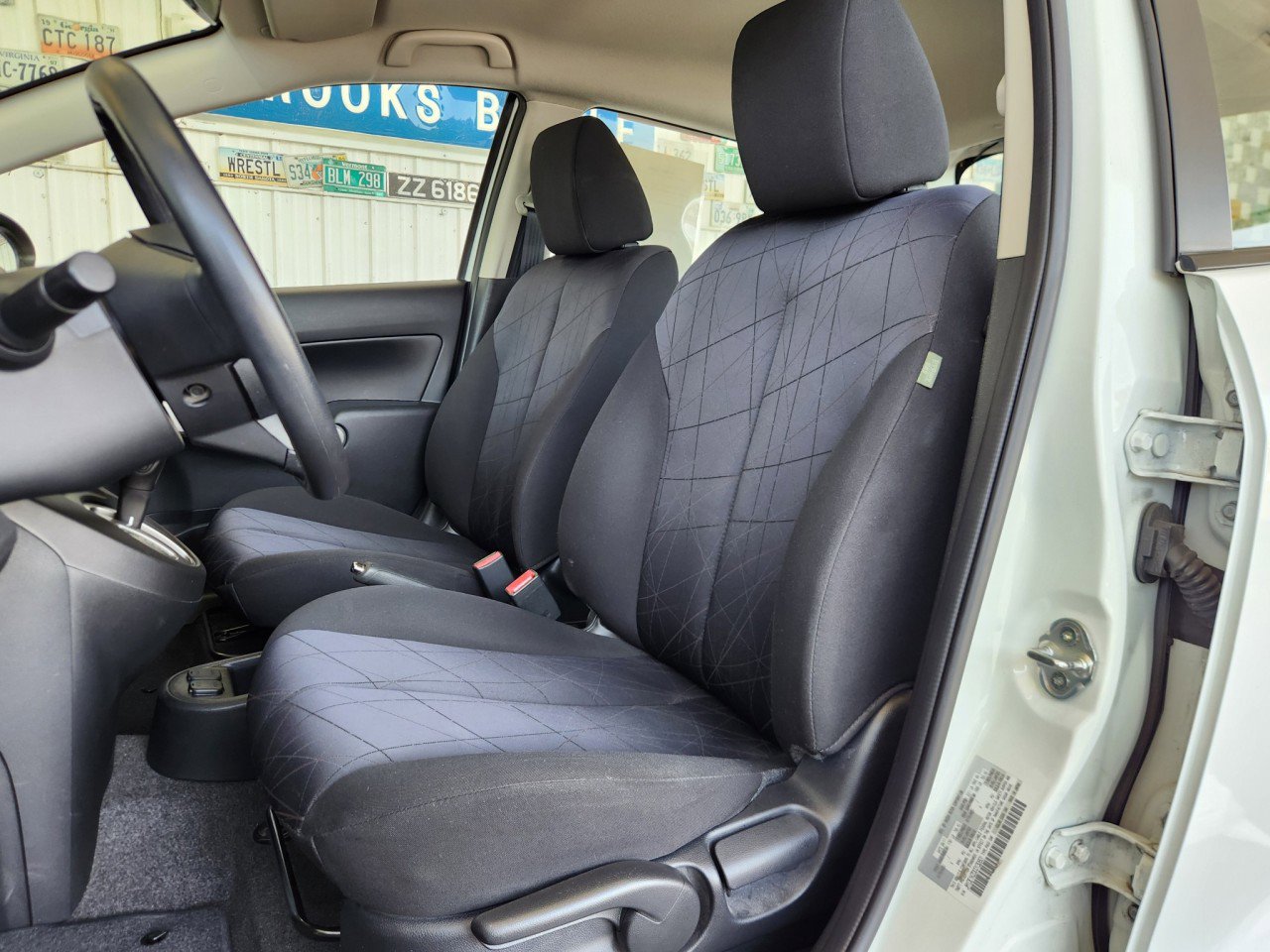 Used 2012 MAZDA MAZDA2 Sport FWD image 4