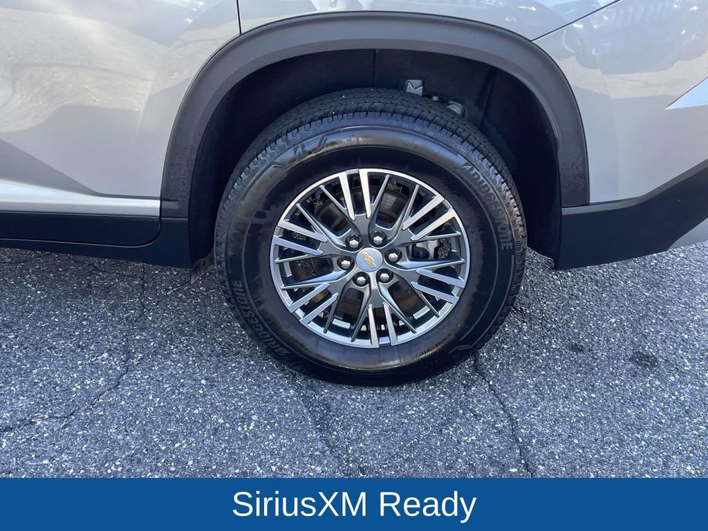 Used 2024 Chevrolet Traverse LT image 11