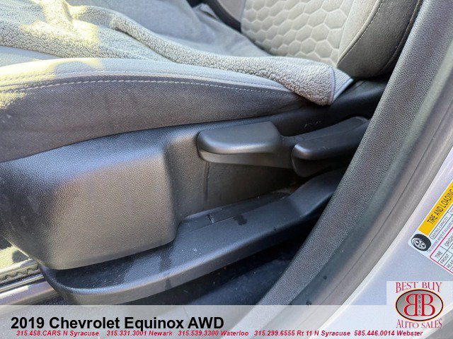 Used 2019 Chevrolet Equinox LS AWD/4WD image 16