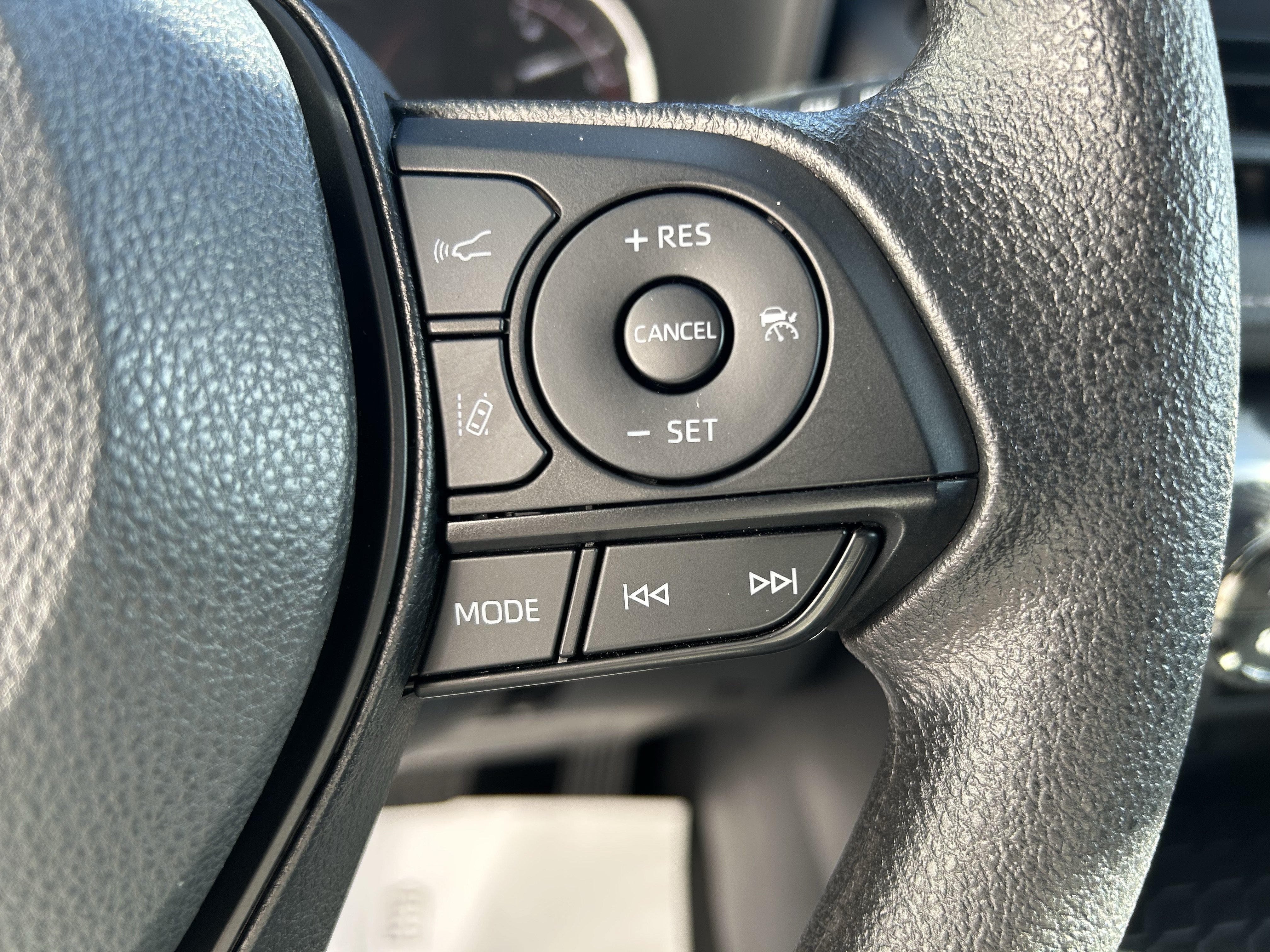Certified 2025 Toyota RAV4 XLE AWD/4WD image 24