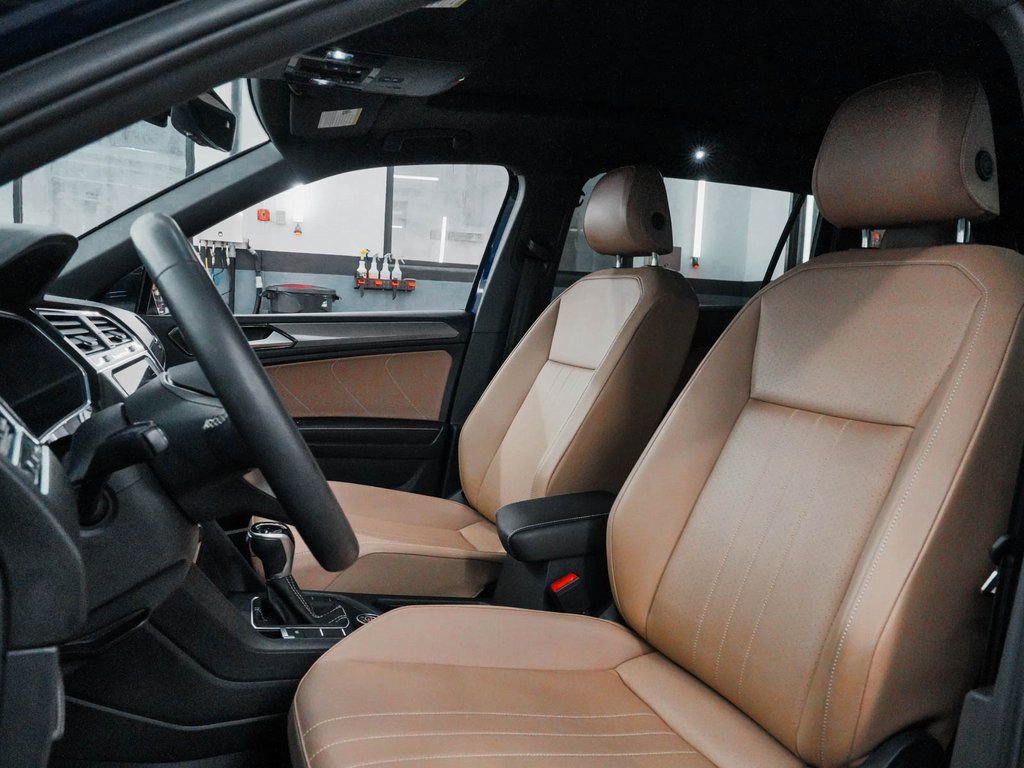 Used 2022 Volkswagen Tiguan SE w/ Panoramic Sunroof Package image 29
