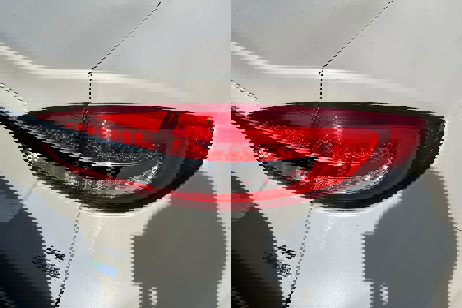 Used 2017 Ford Fusion SE w/ Fusion SE Technology Package image 16