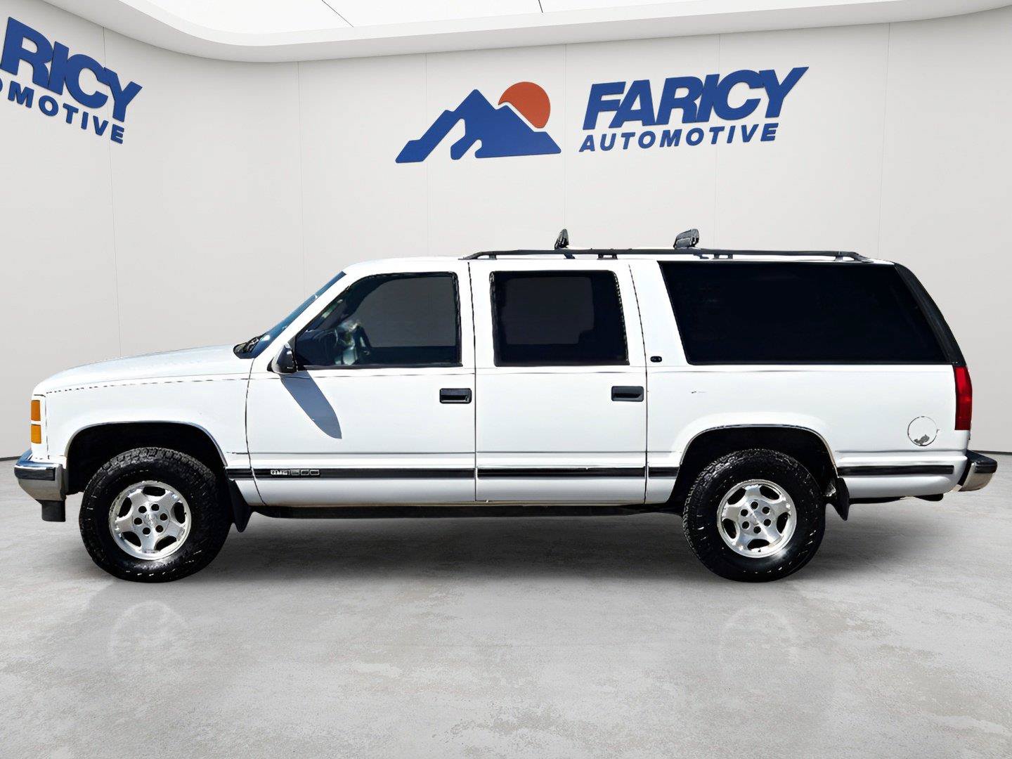 Used 1999 GMC Suburban 4WD w/ Marketing Opt Pkg 2 image 8